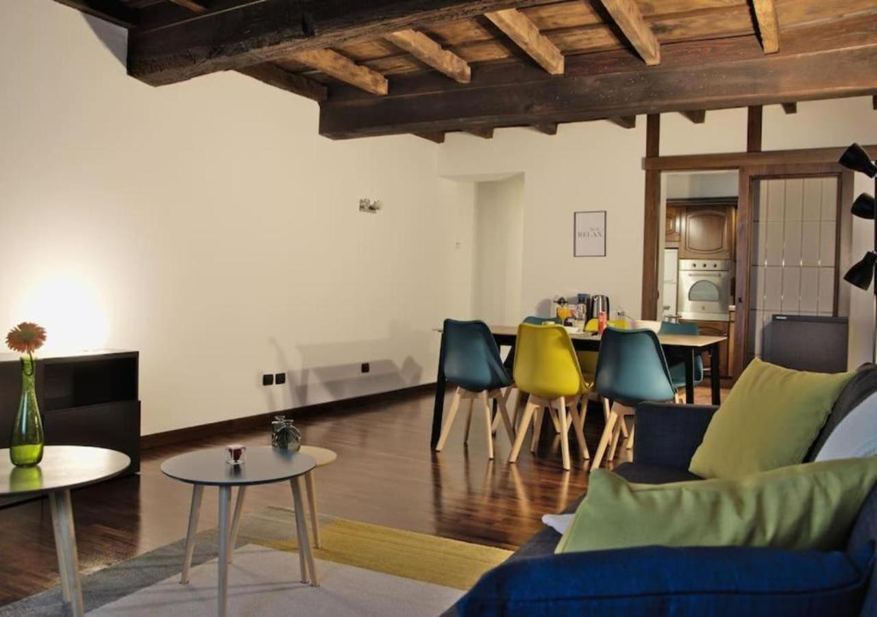 Casa Del Vicolo, Nel Cuore Della Pavia Storica Exterior photo